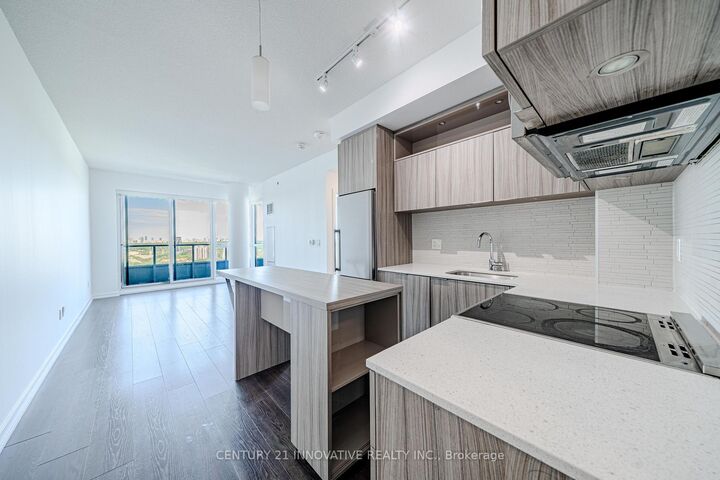 Property Photo: 50 Forest Manor Road 1805 ON M2J 1M6
