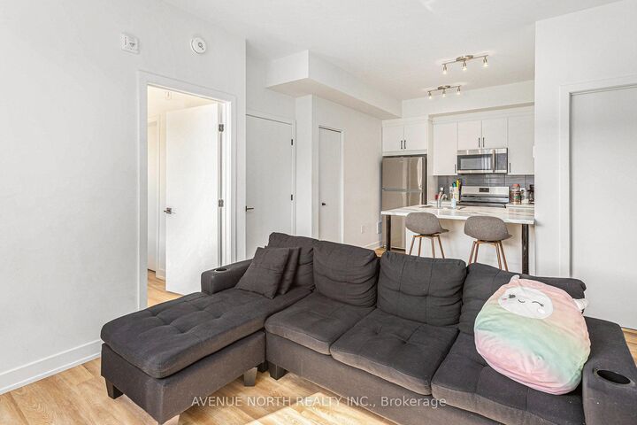 Property Photo:  391 Dieppe Street 02  ON K1L 6V3 