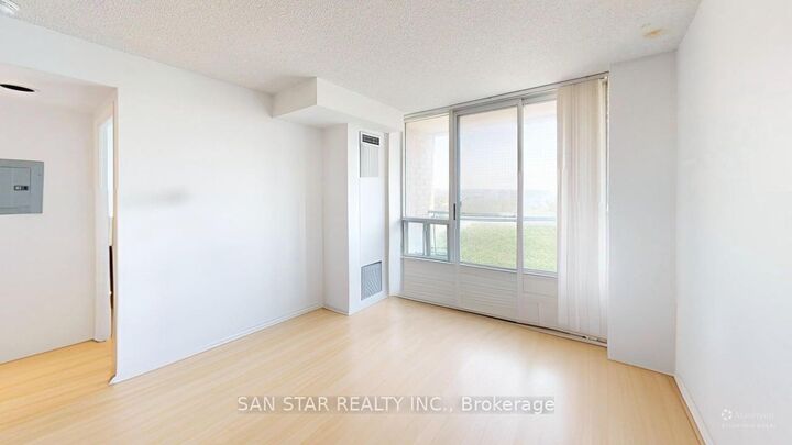 1 Pemberton Avenue 2706 — photo 1