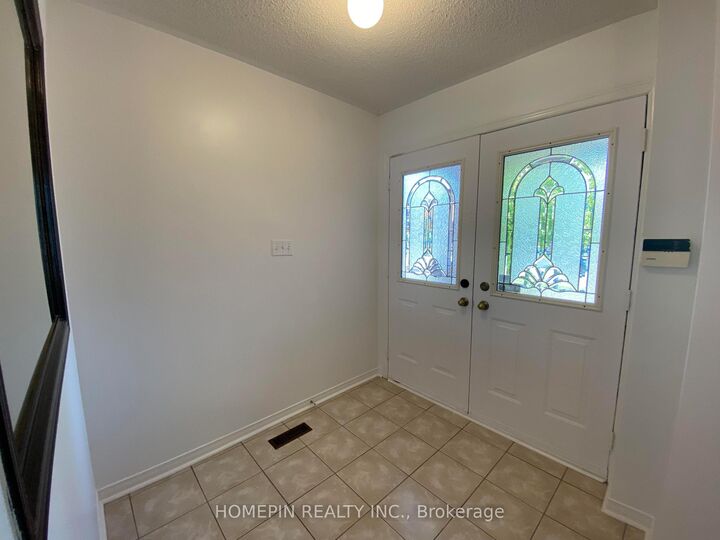 Property Photo:  3116 Wheatstone Avenue  ON L5B 4J5 