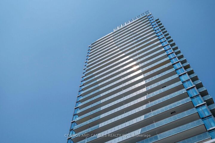 Property Photo: 29 Green Trail Court 1511 ON M2K 0J9