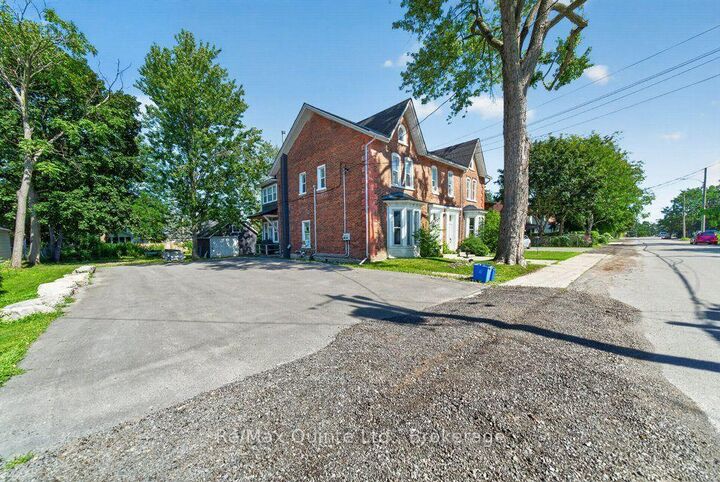 Property Photo: 221 Albert Street ON K8N 3N6