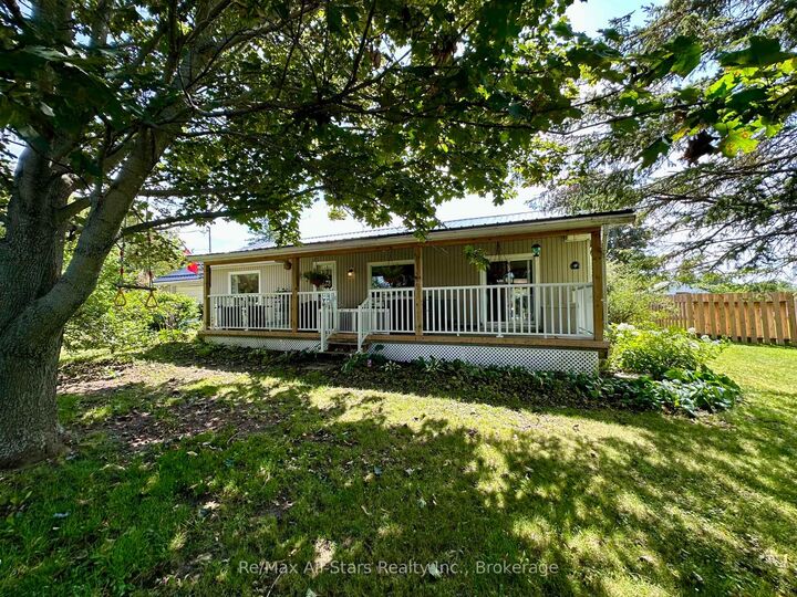 Property Photo:  4 Warnica Drive  ON K0M 1N0 