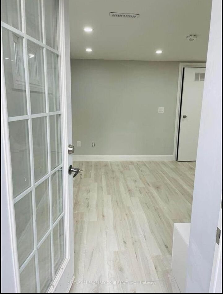 Property Photo:  36 Winterfold #Bsmt Drive  ON L6V 3T2 