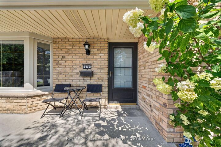 Property Photo: 670 Grenfell Drive ON N5X 2C5