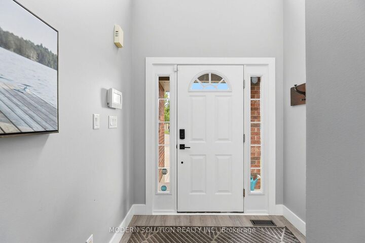Property Photo:  897 Bradshaw Crescent  ON N5X 0B6 