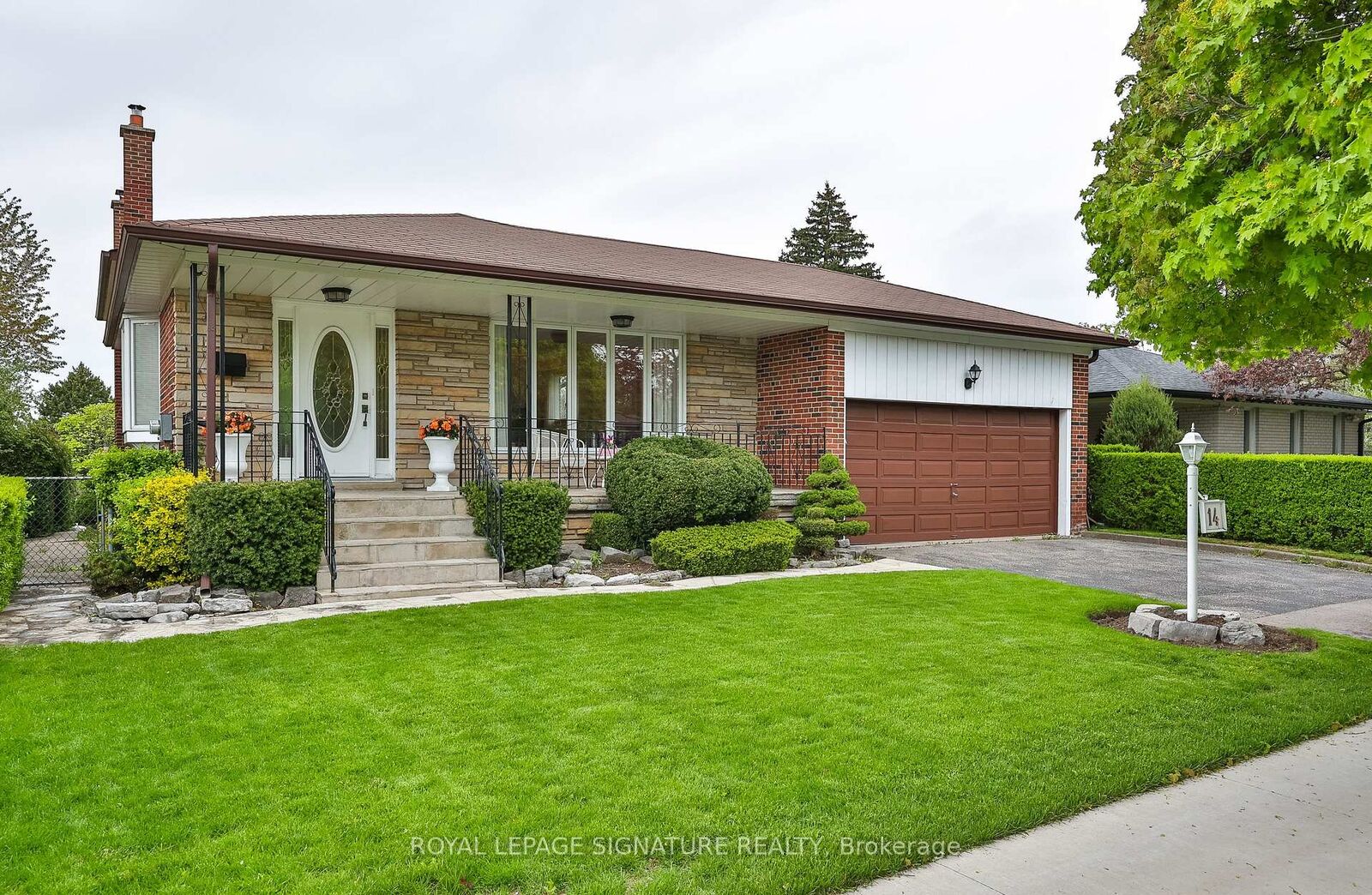 Property Photo: 14 Logstone Crescent ON M1E 4M3