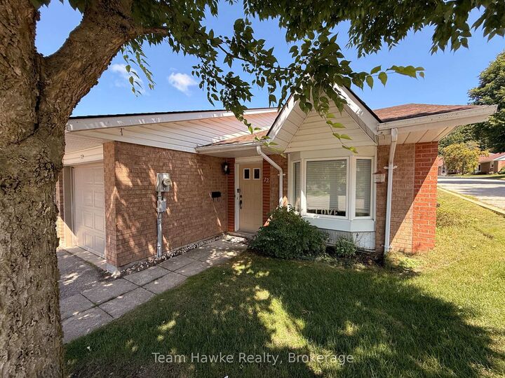 Property Photo: 696 King Street 72 ON L4R 5B7