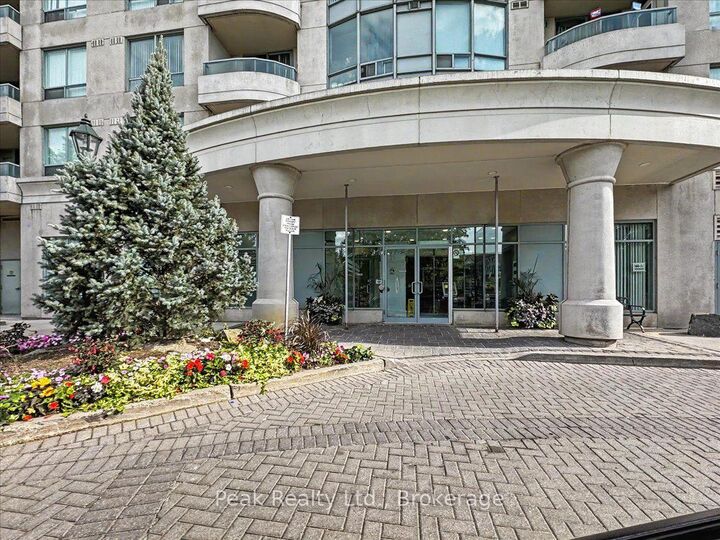 Property Photo: 61 Town Centre Court 1201 ON M1P 5C5