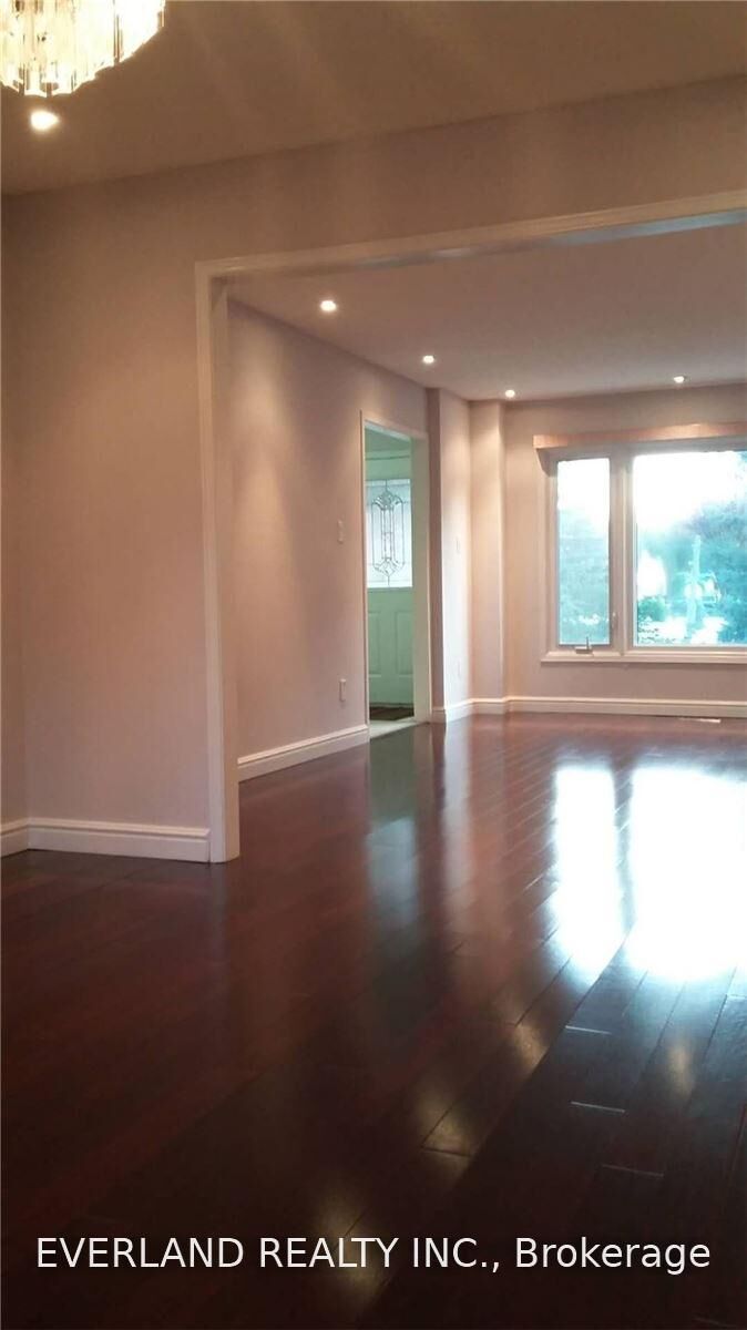 Photo de la propriété:  4101 Loyalist Drive ( Main And Second Floor)  ON L5L 3Z1 