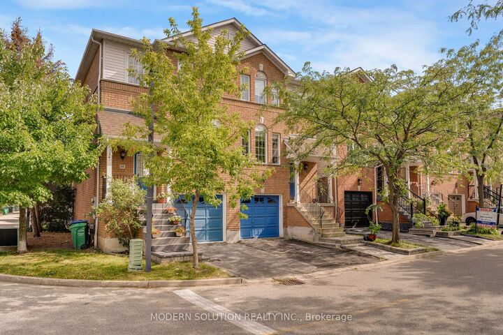 Property Photo: 1480 Britannia Road W 133 ON L5V 2K4