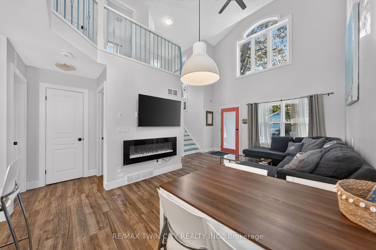 Property Photo: 10 Queens Avenue ON N0M 1T0