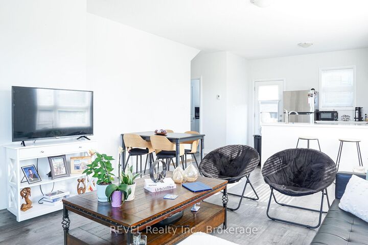 Property Photo:  6705 Cropp Street 111  ON L2E 0C1 