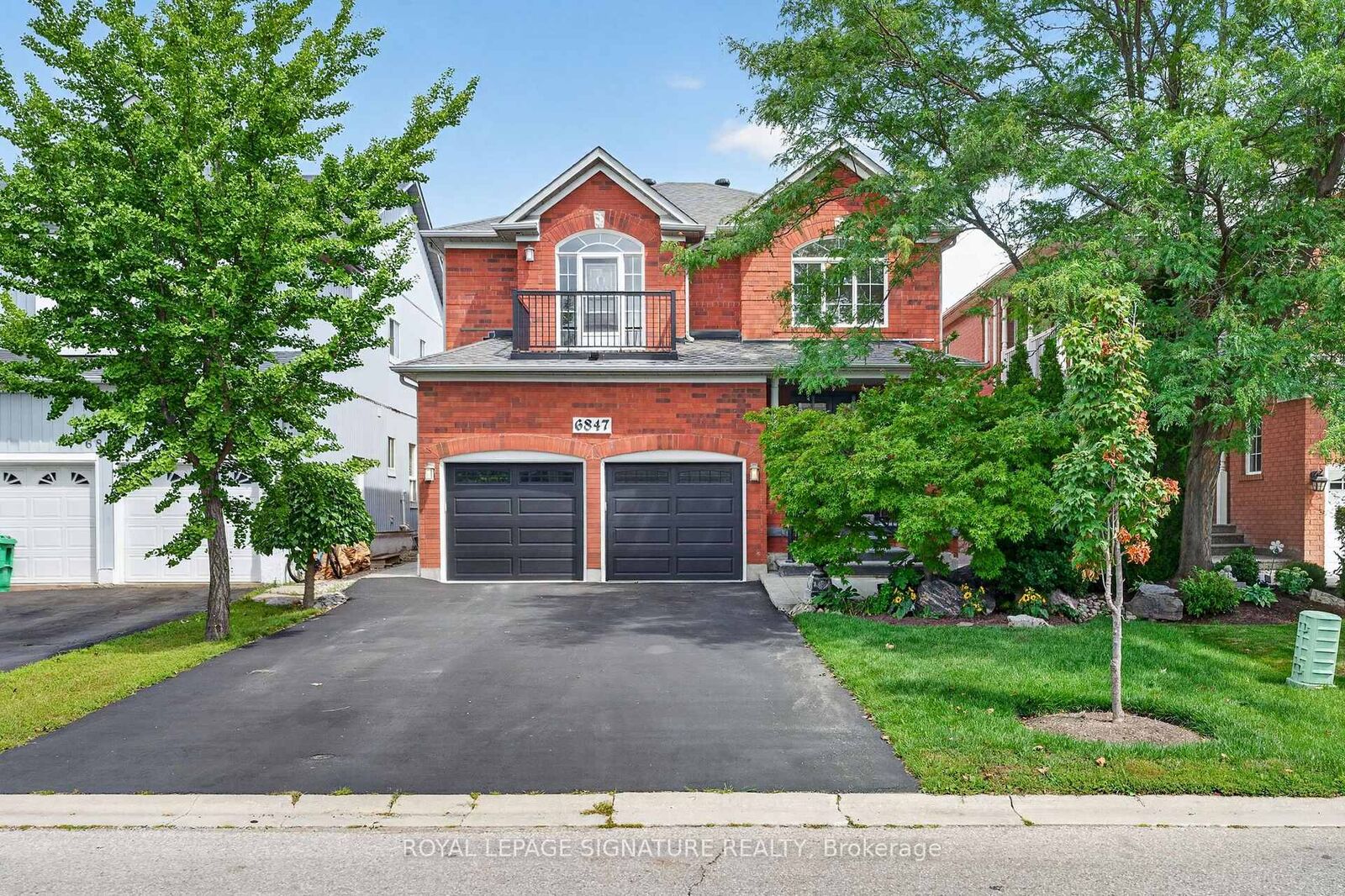 Property Photo: 6847 Simpson Pioneer Trail ON L5W 1A9