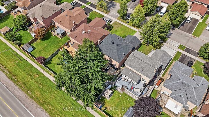 Property Photo: 630 Cognac Crescent ON L1X 1L9