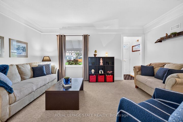 Property Photo:  109 Linwood Avenue  ON L3K 5J8 