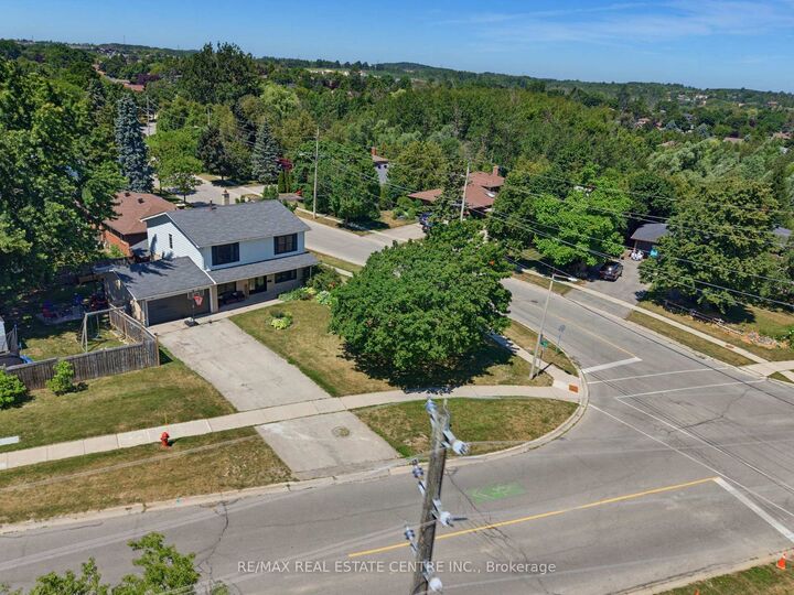 Property Photo: 39 Amelia Street ON L9W 3K7