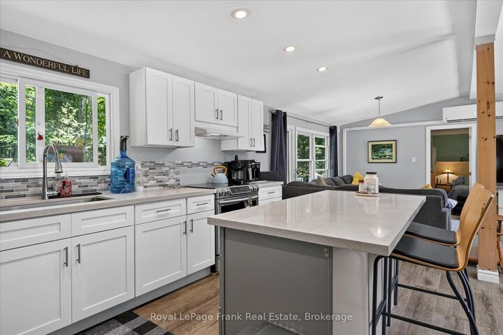 Property Photo:  280 Edwina Drive  ON K0M 1A0 
