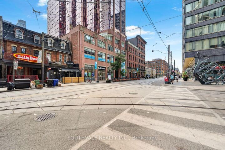 393 King St. W N/A 1107 — photo 1