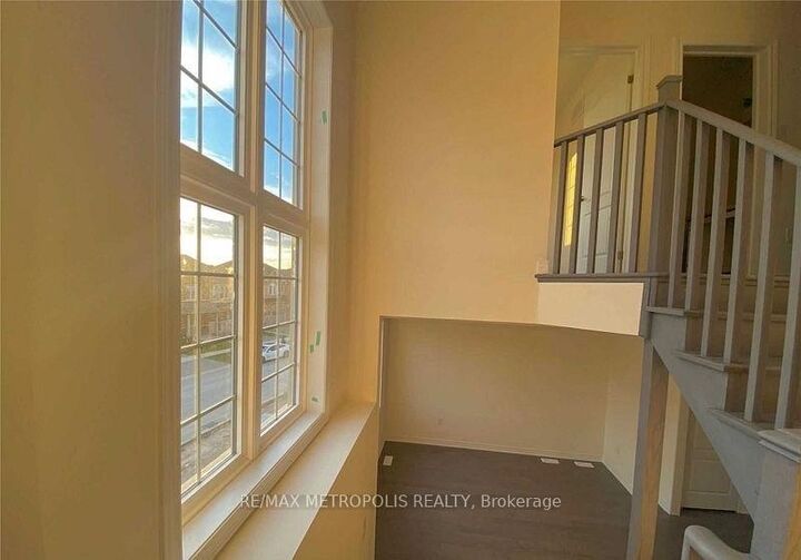 Property Photo: 31 Allegro Drive ON L6Y 6J9
