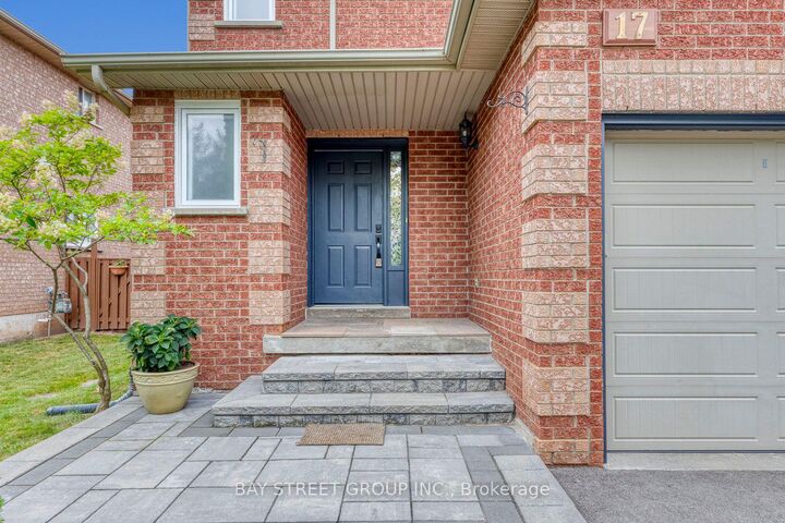 Property Photo:  17 Inverhuron Trail  ON L6H 5Z6 