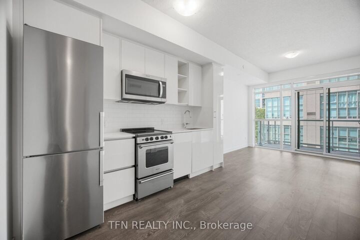 Property Photo: 251 Manitoba Street 431 ON M8Y 0C7