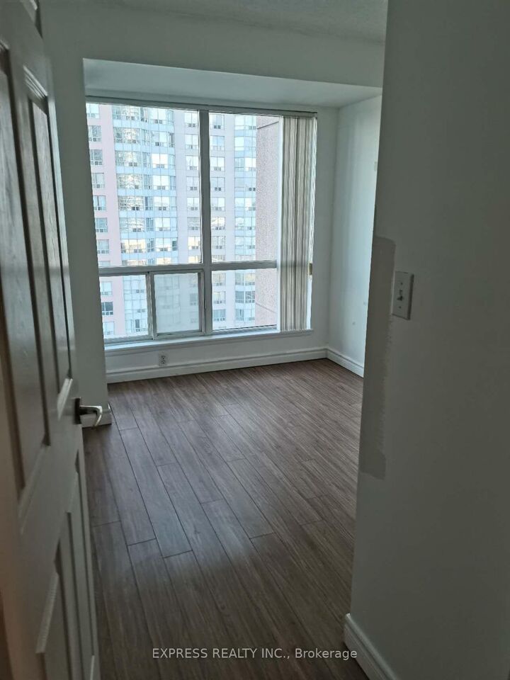 Property Photo:  18 Lee Centre Drive 1111  ON M1H 3H5 