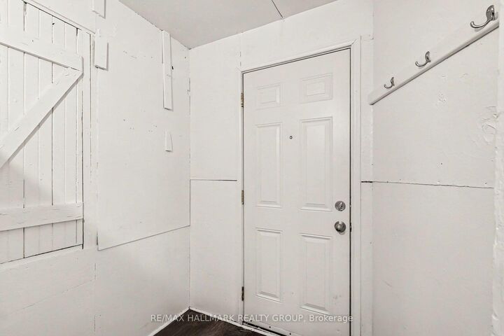 Photo de la propriété: 64 Cobourg Street 2 ON K1N 8G8