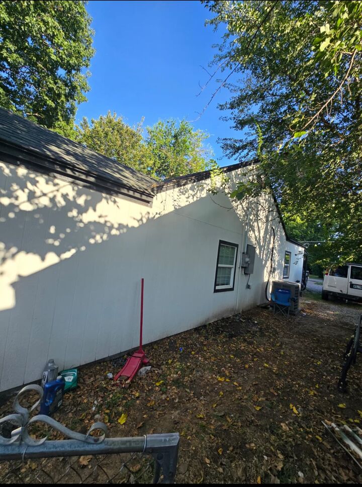 Property Photo:  2718 E Newton Place  OK 74110 