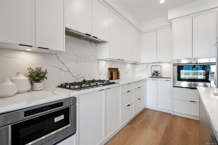 Property Photo: 1810 Selenite Pl #111 BC V9B 7E2