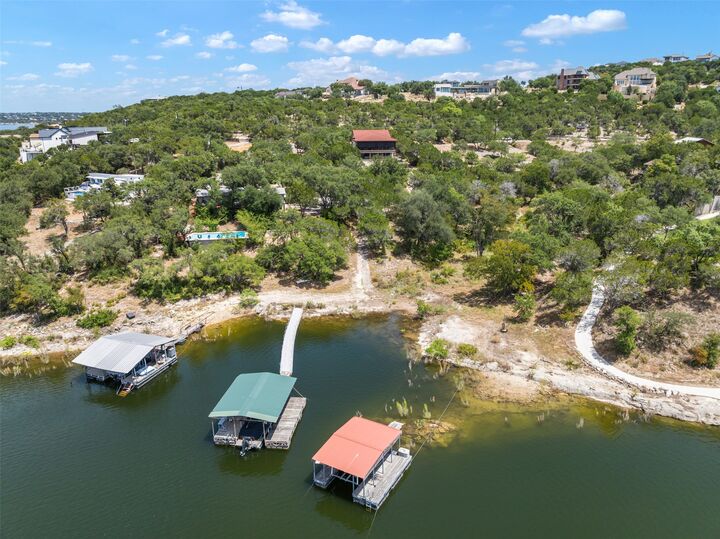 Property Photo:  19725 Lakehurst Loop  TX 78669 