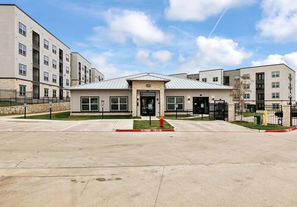Property Photo:  2551 Guadalupe Street 5208  TX 78155 