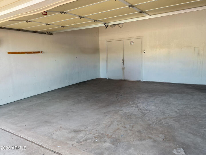 Property Photo: 210 W Victoria Circle AZ 85137