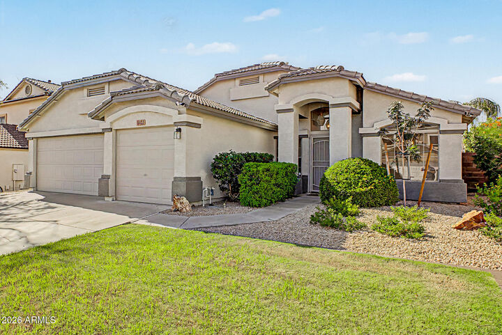 Property Photo: 6422 W Lariat Lane AZ 85083
