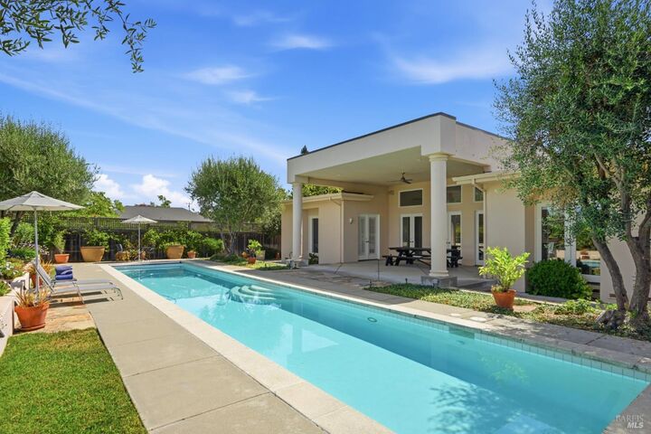 Property Photo:  1420 Rosewood Lane  CA 94558 