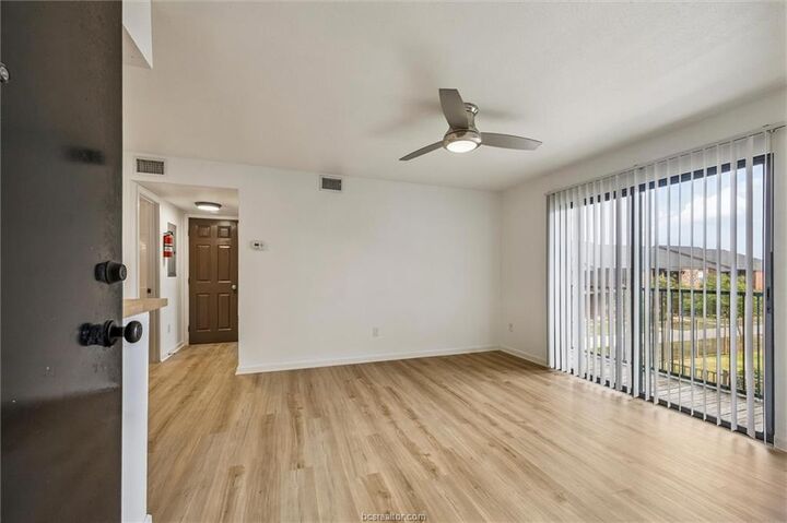 Property Photo:  904 University Oaks Blvd. 118  TX 77840 