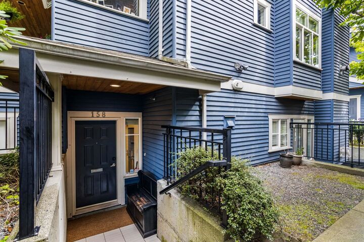 Property Photo: 158 W 14th Avenue BC V5Y 1W9