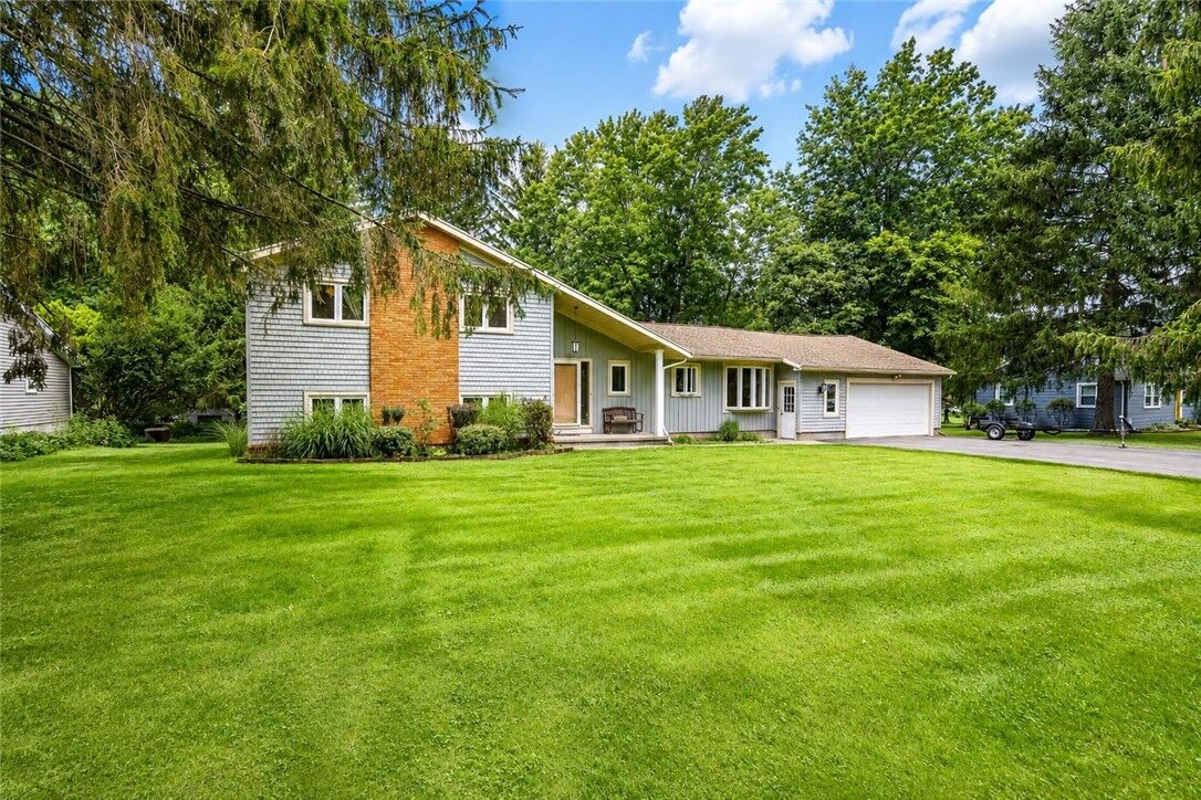 Property Photo: 105 Merryhill Drive NY 14625