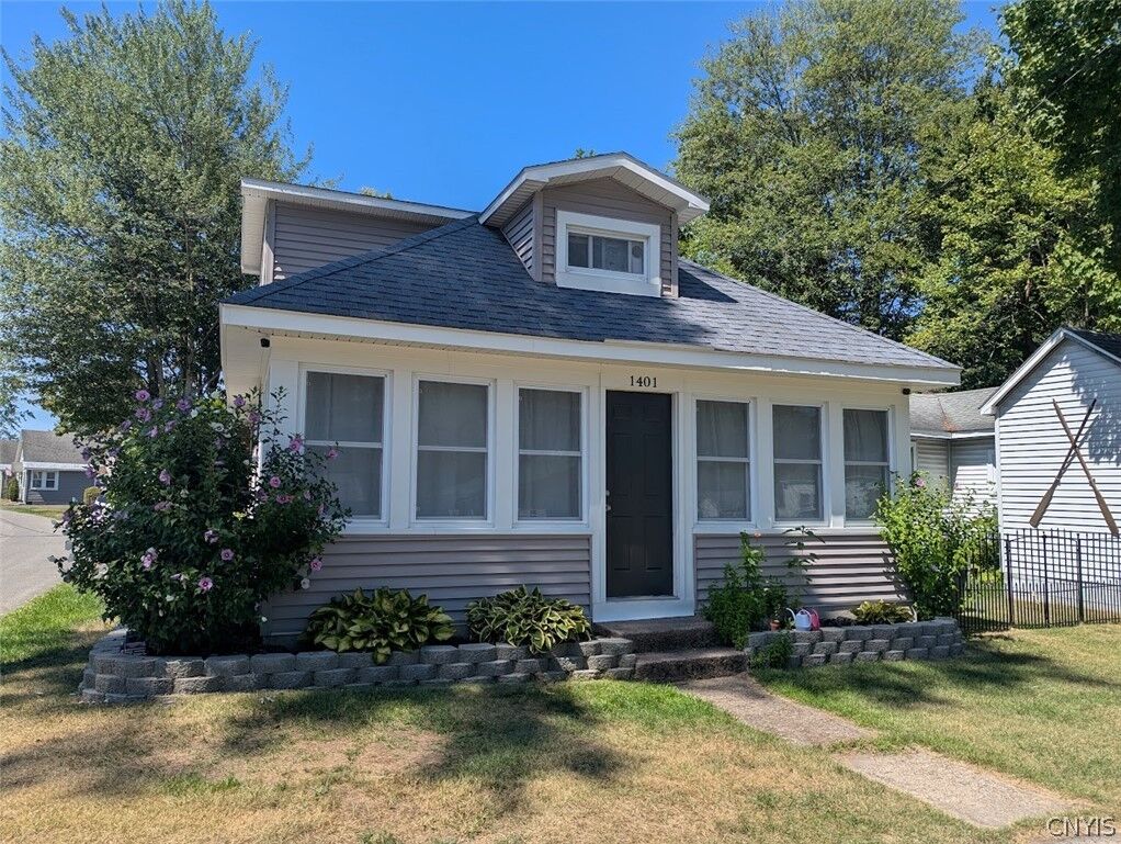 Property Photo: 1401 Vienna Road NY 13157