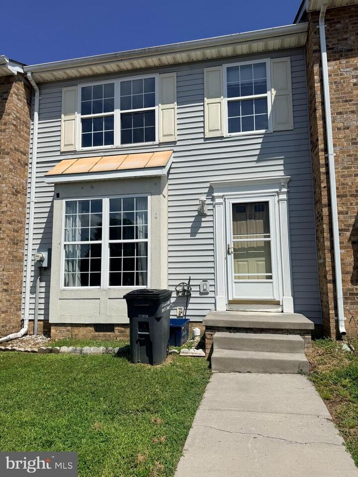 Property Photo: 103 Sutton Court VA 22601