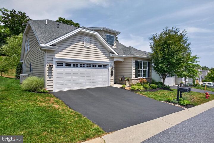 Property Photo: 430 Valor Drive PA 17543