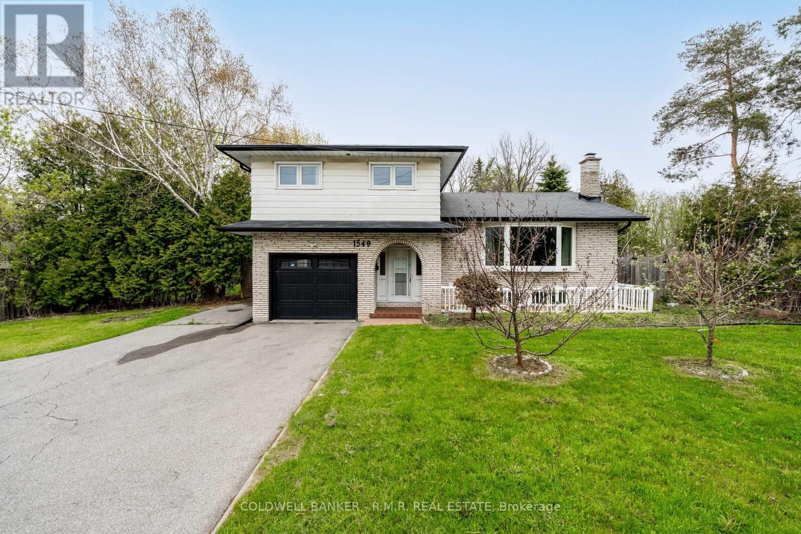 Property Photo:  1549 Simcoe Street North  ON L1G 4X8 