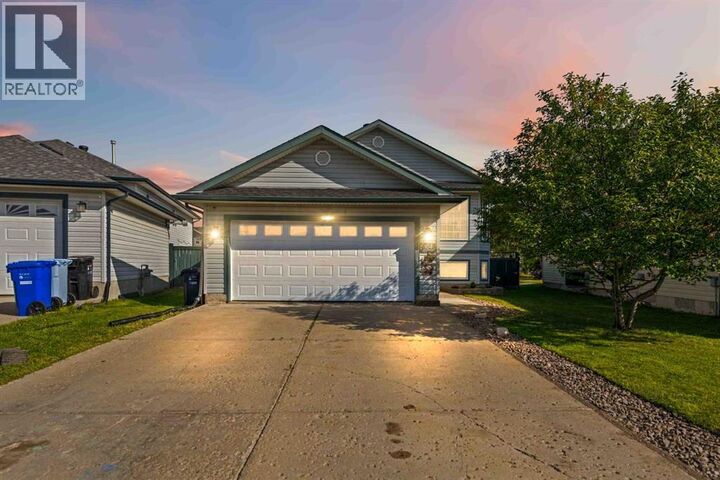 Property Photo:  104 Dickey Bay  AB T9K 2L4 