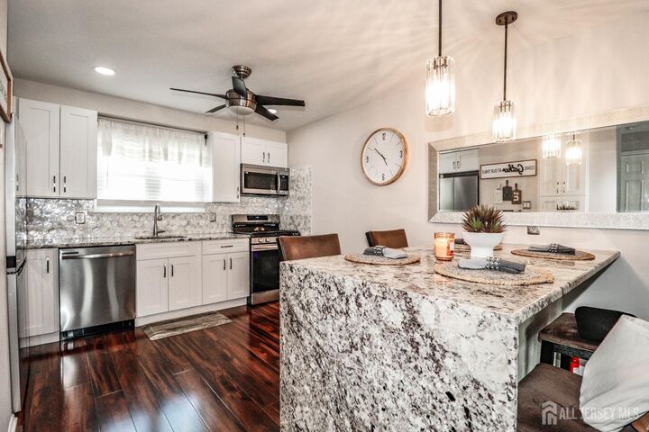 Property Photo:  323 Ventnor Court  NJ 08854 