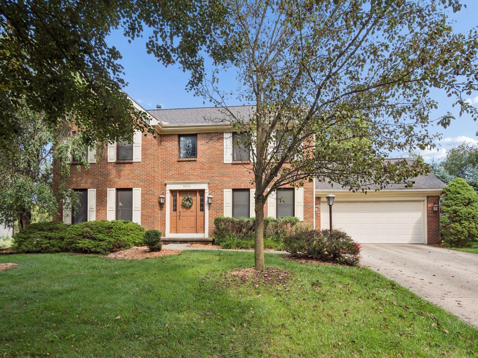 Property Photo: 5856 Newbridge Drive OH 43017