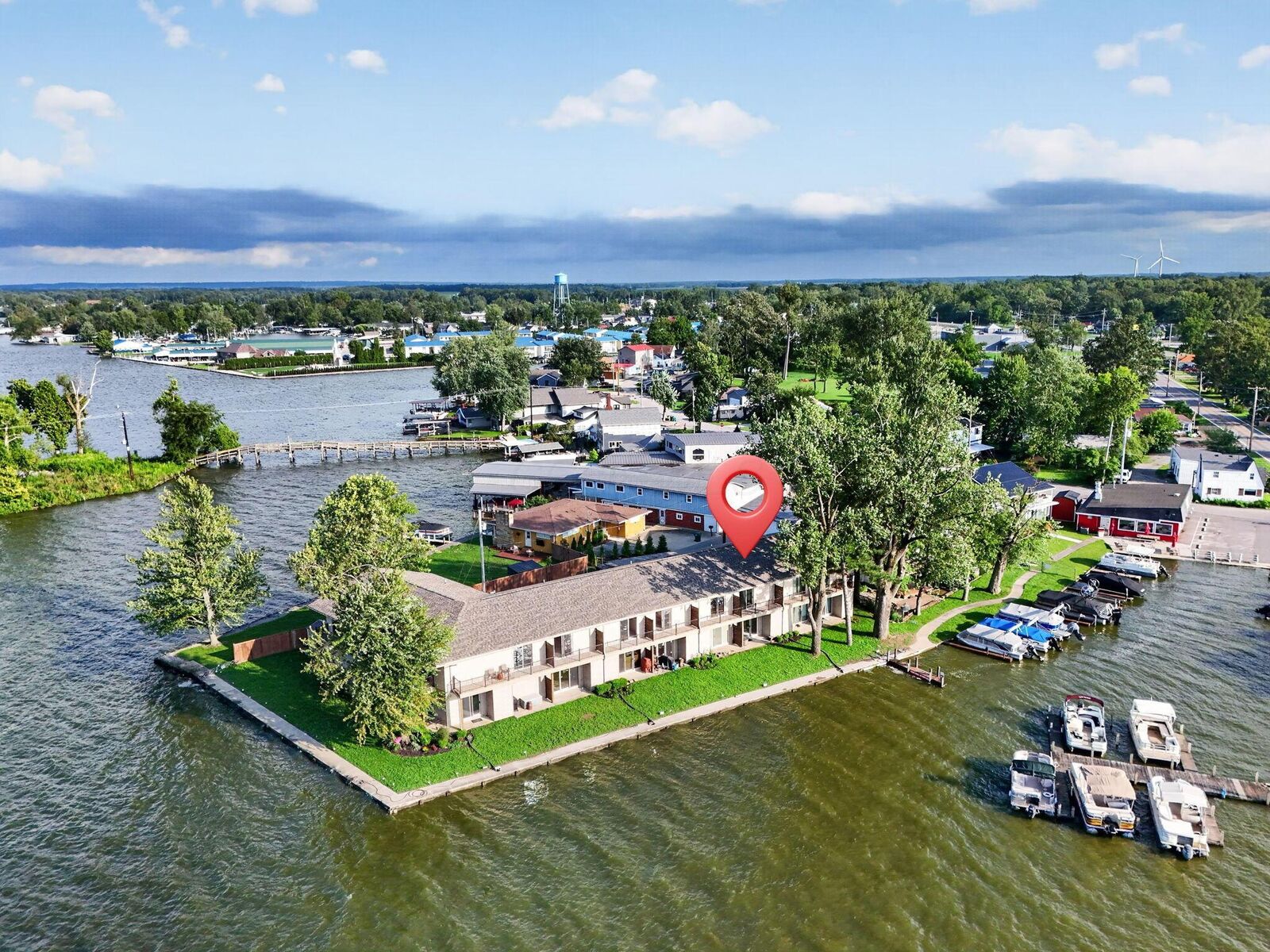 Property Photo: 135 Brads Way OH 43348