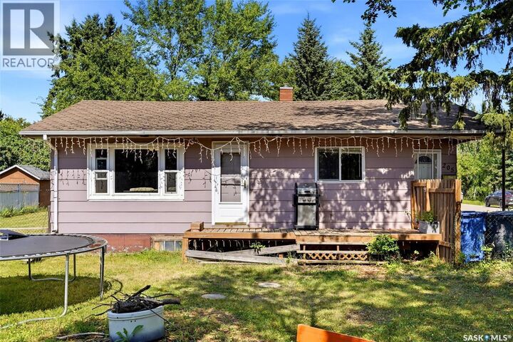 Property Photo:  205 1st Avenue  SK S0A 1V0 