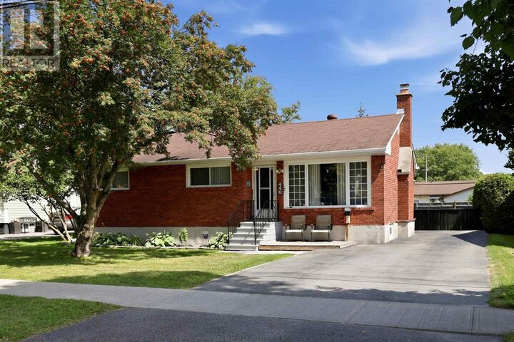 440 Shannon Rd — photo 1