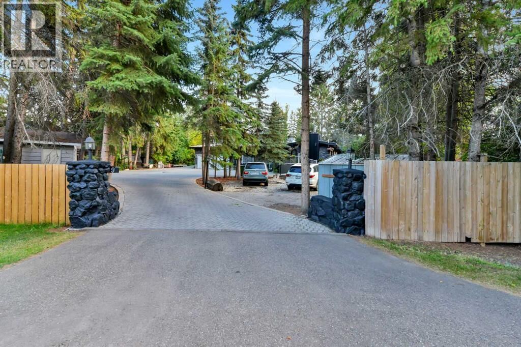 Property Photo:  9 Cronquist Close  AB T4N 1E3 