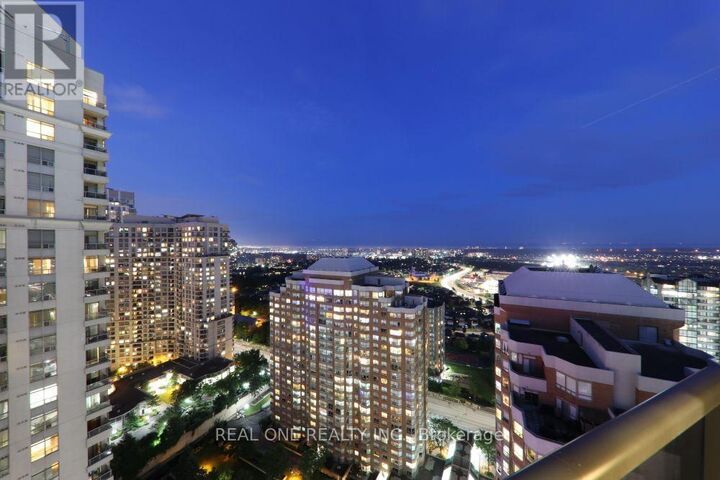 Property Photo:  330 Burnhamthorpe Road West 2708  ON L5B 0E1 